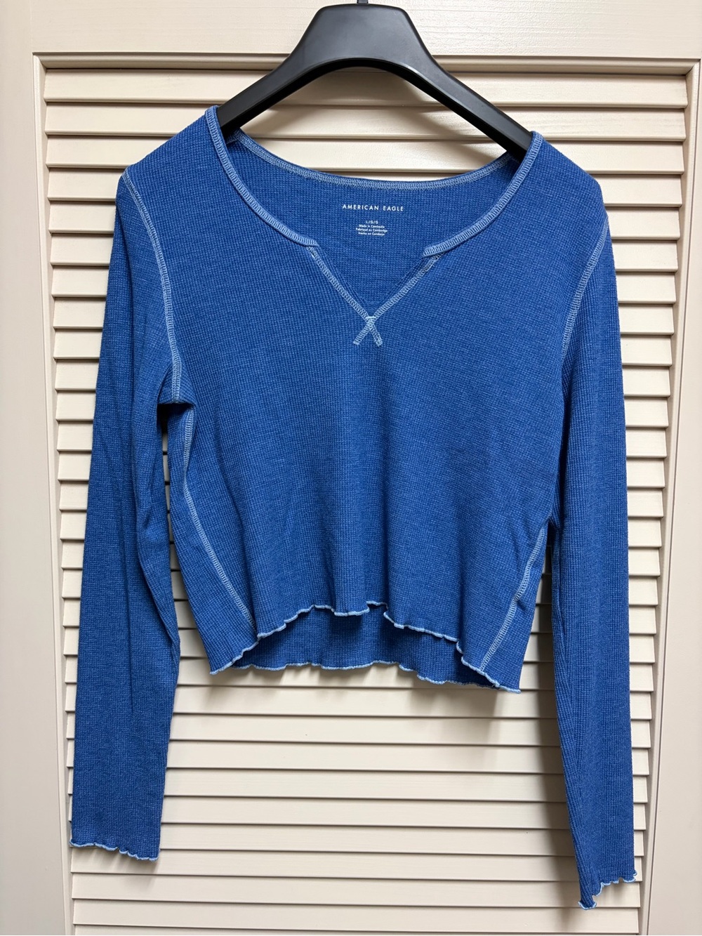 American Eagle Womens L Blue Waffle Knit Crop Top Long Sleeve Y2K Lettuce Hem